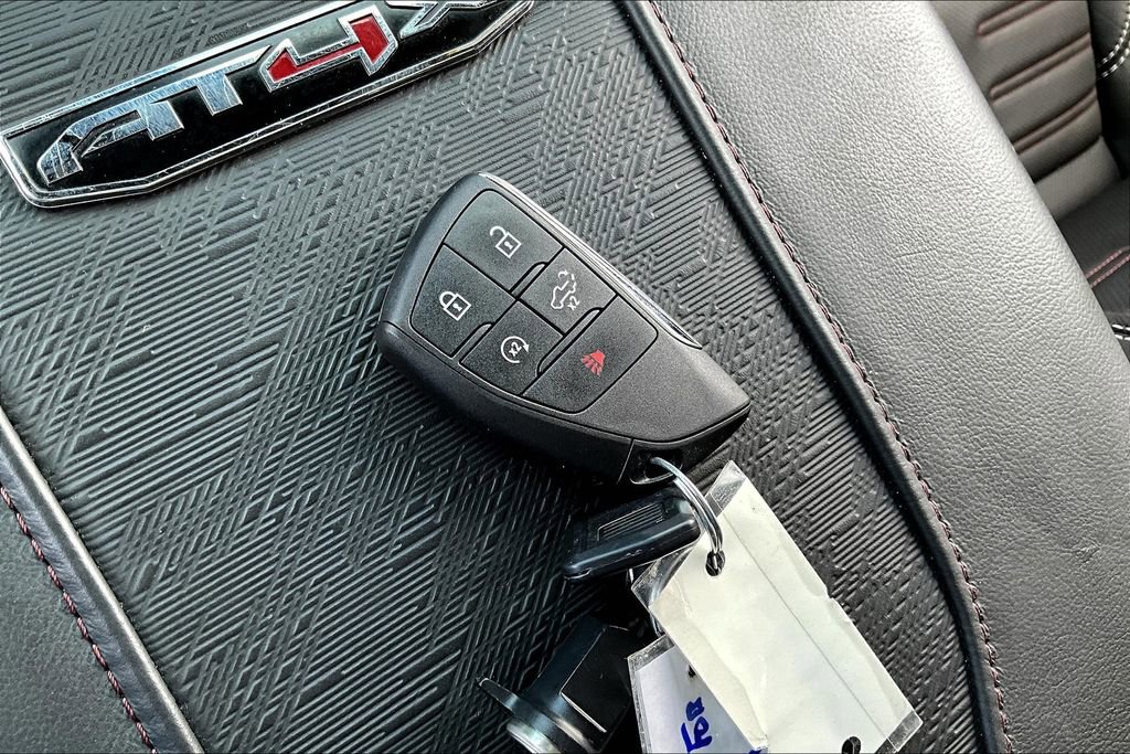 Used 2024 GMC Sierra 2500 AT4X image 13