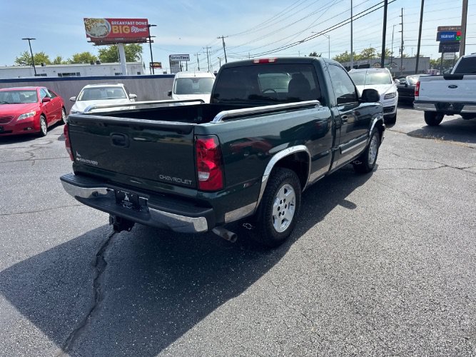 Used 2005 Chevrolet Silverado 1500 LS w/ Light Duty Power Package RWD image 5