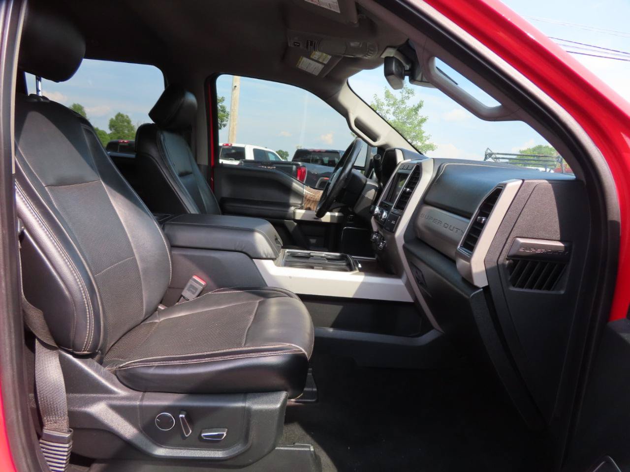 Used 2019 Ford F250 Lariat w/ Lariat Ultimate Package AWD/4WD image 45
