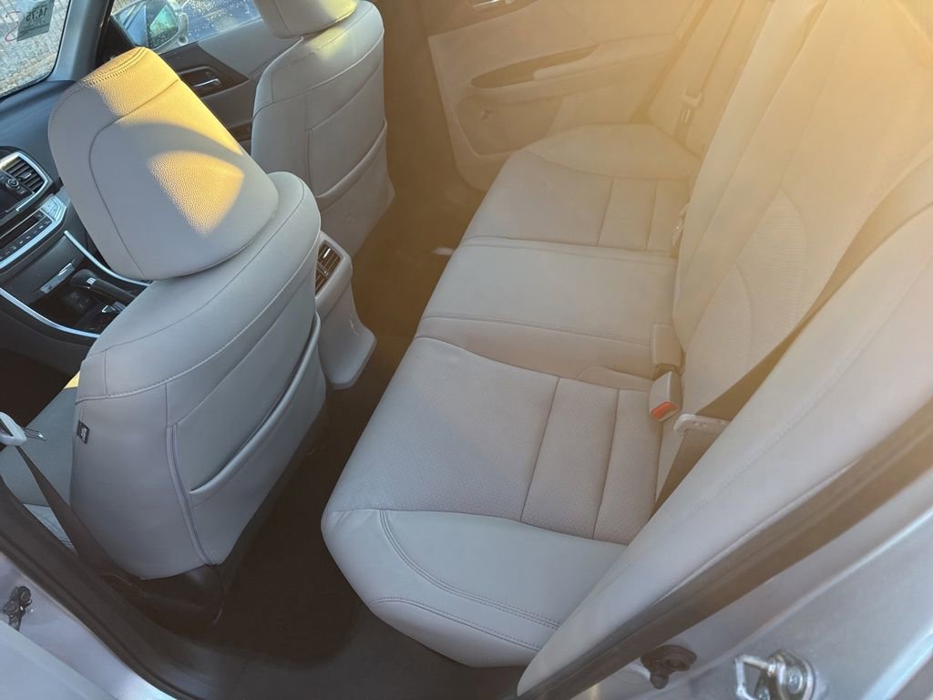 Used 2015 Honda Accord EX-L image 11
