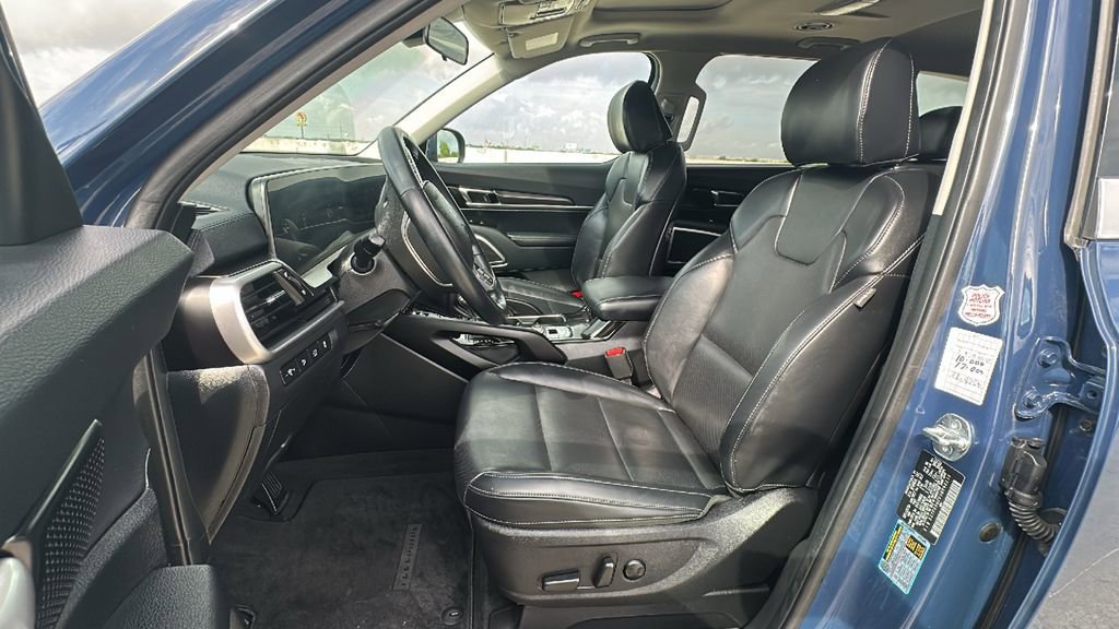 Used 2025 Kia Telluride S AWD/4WD image 4