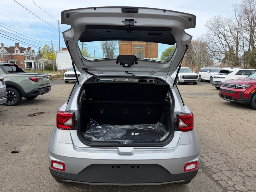 New 2026 Hyundai Venue SEL FWD image 9