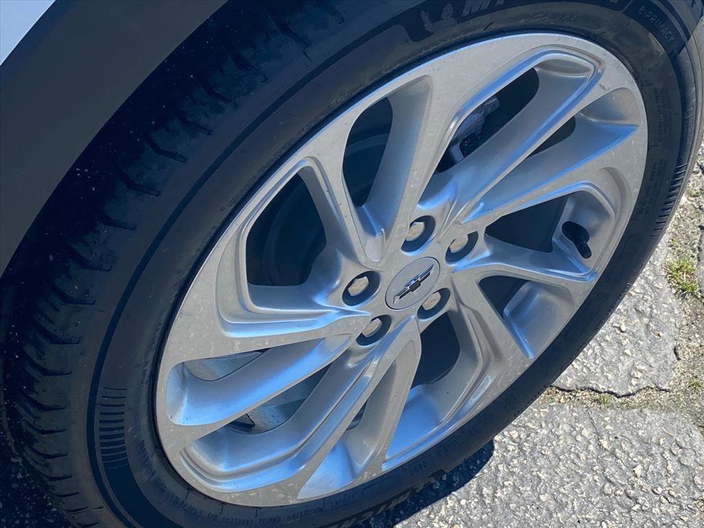 New 2027 Chevrolet Bolt LT w/ Comfort Package image 18