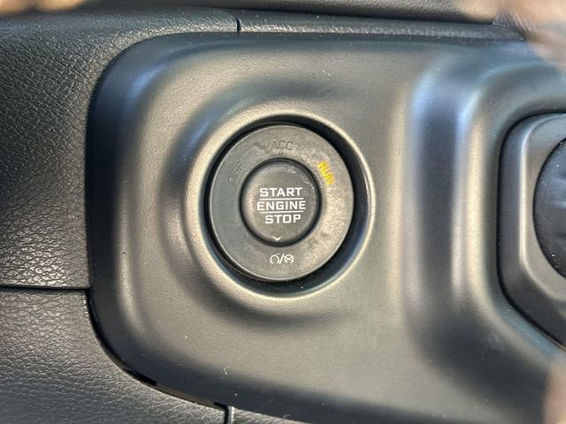 Used 2022 Jeep Gladiator Overland image 16