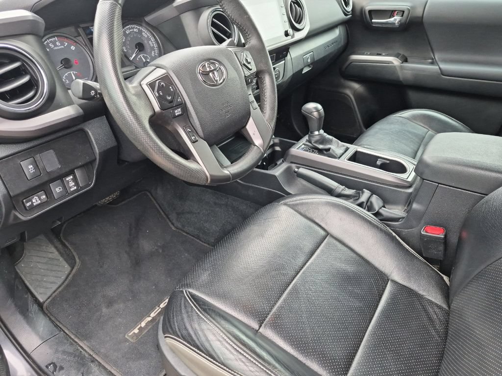 Used 2022 Toyota Tacoma TRD Sport w/ Technology Package RWD image 10