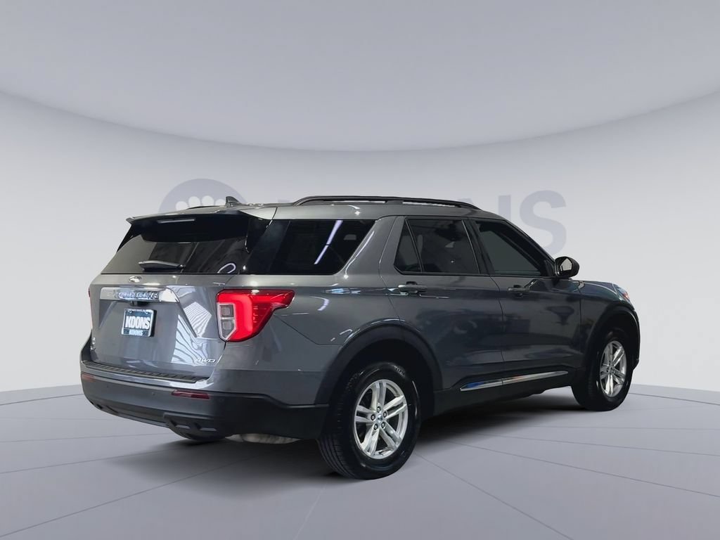 Used 2023 Ford Explorer XLT AWD/4WD image 11