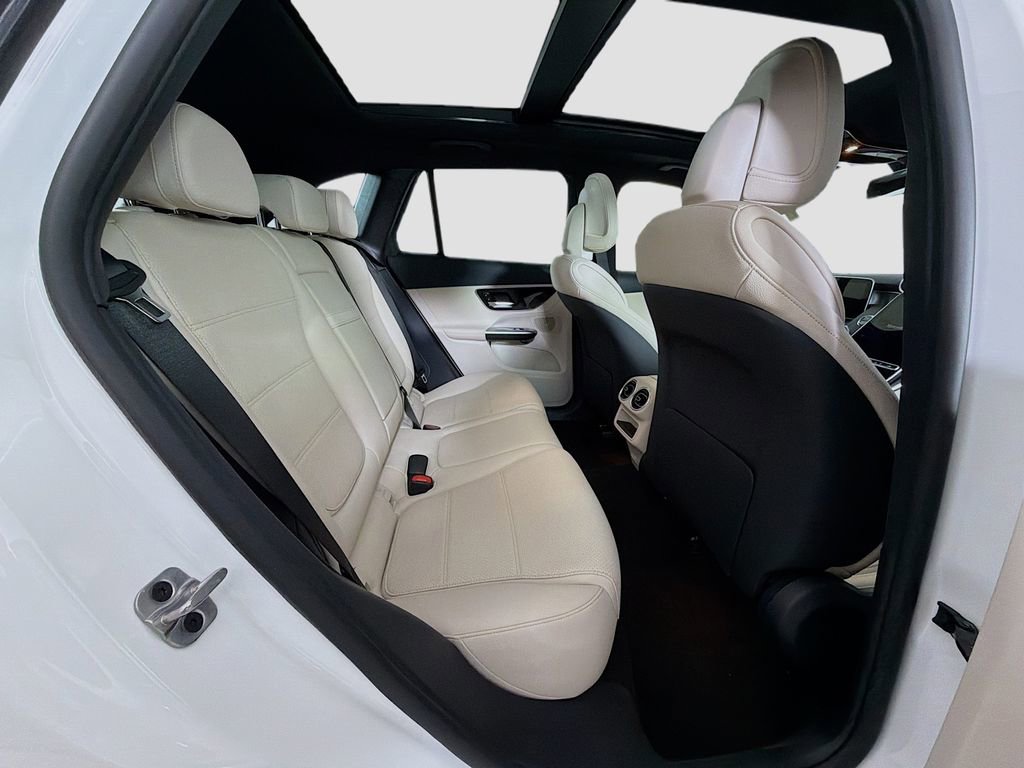 Used 2026 Mercedes-Benz GLC 300 4MATIC image 29