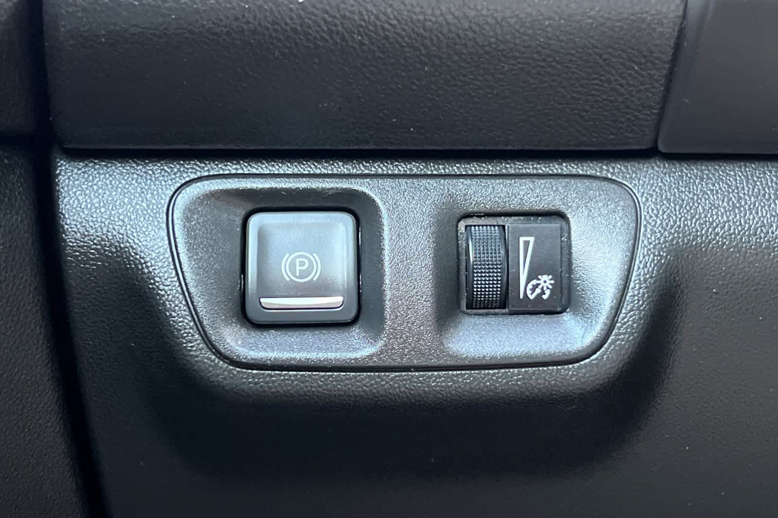 Used 2019 GMC Acadia SLT w/ Black Edition AWD/4WD image 32