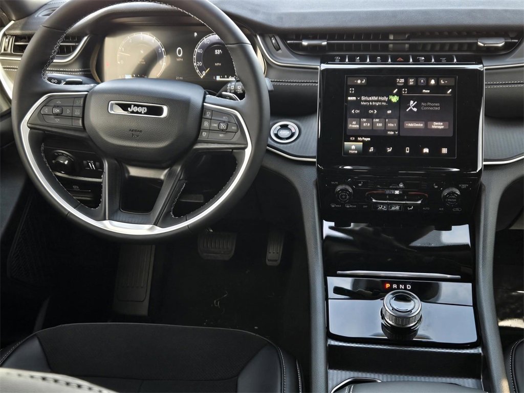 New 2025 Jeep Grand Cherokee Altitude image 14