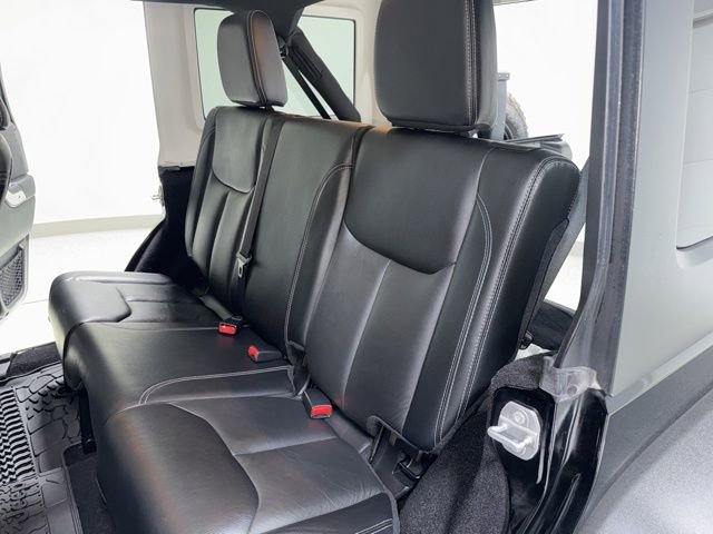 Used 2016 Jeep Wrangler Unlimited Rubicon image 21