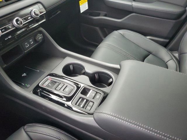 New 2025 Honda Pilot Touring image 12