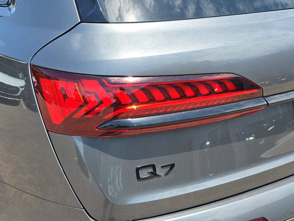 Used 2023 Audi Q7 2.0T Premium Plus w/ Premium Plus Package AWD/4WD image 37