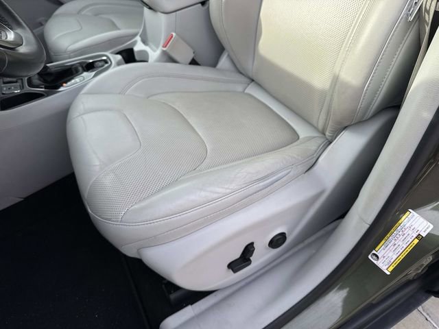 Used 2019 Jeep Cherokee Limited image 20