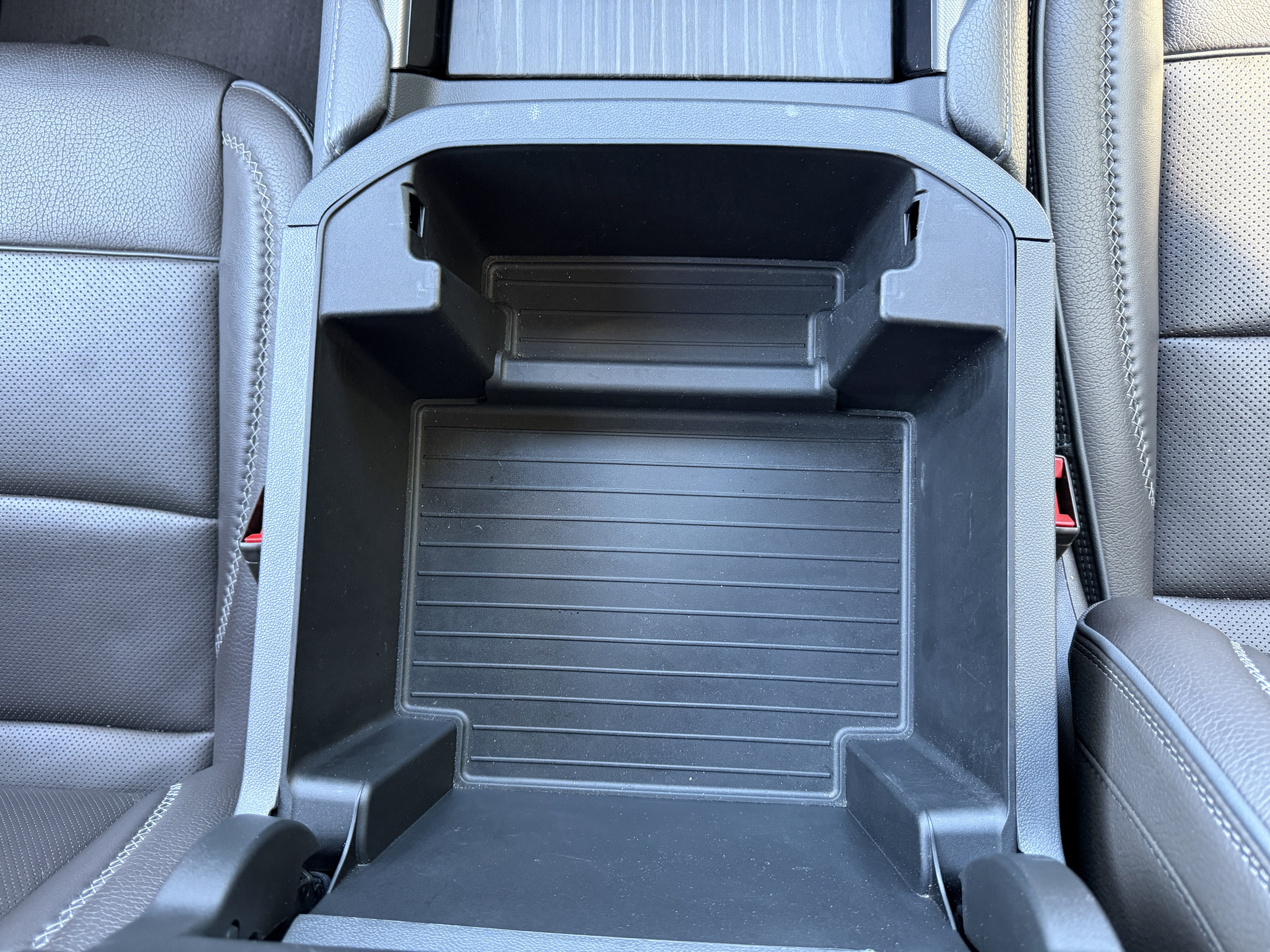 Used 2023 GMC Yukon Denali AWD/4WD image 19