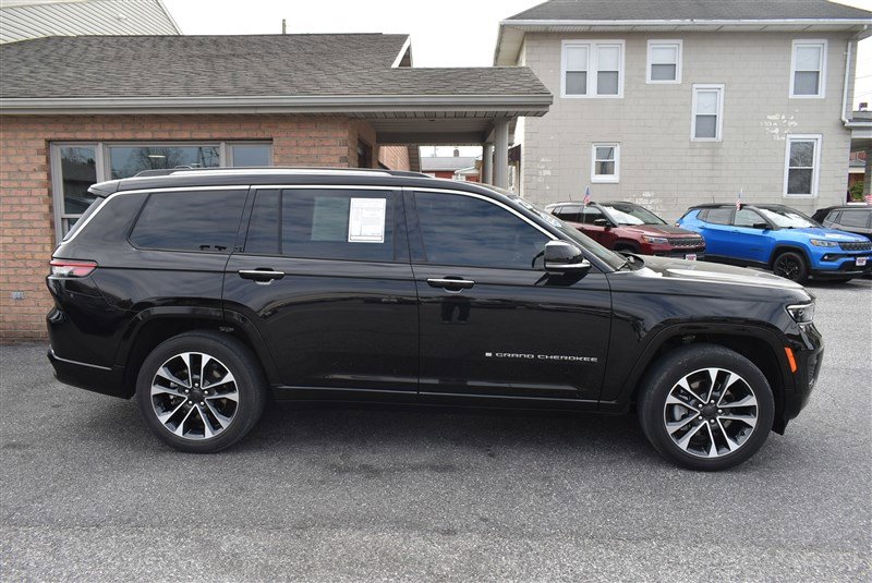 Used 2023 Jeep Grand Cherokee L Overland AWD/4WD image 2