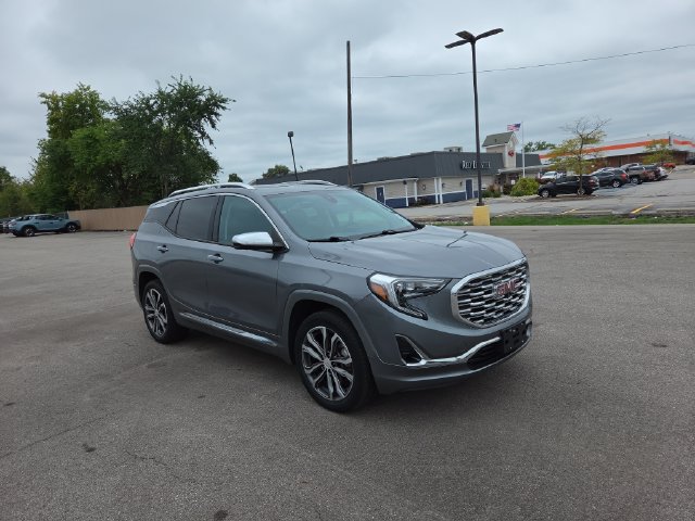 Used 2019 GMC Terrain Denali w/ Advanced Safety Package AWD/4WD image 4
