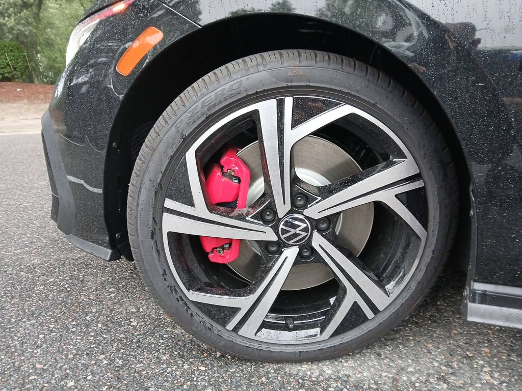 New 2026 Volkswagen GTI SE FWD image 27