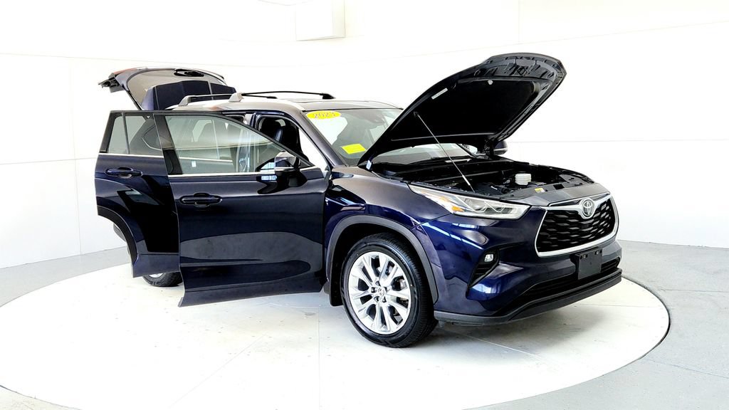 Used 2023 Toyota Highlander Limited AWD/4WD image 12
