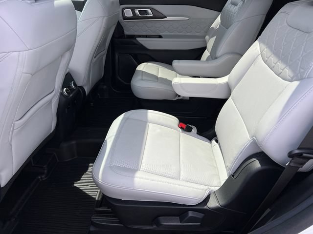 Certified 2025 Ford Explorer Platinum w/ LUX Leather Package AWD/4WD image 28