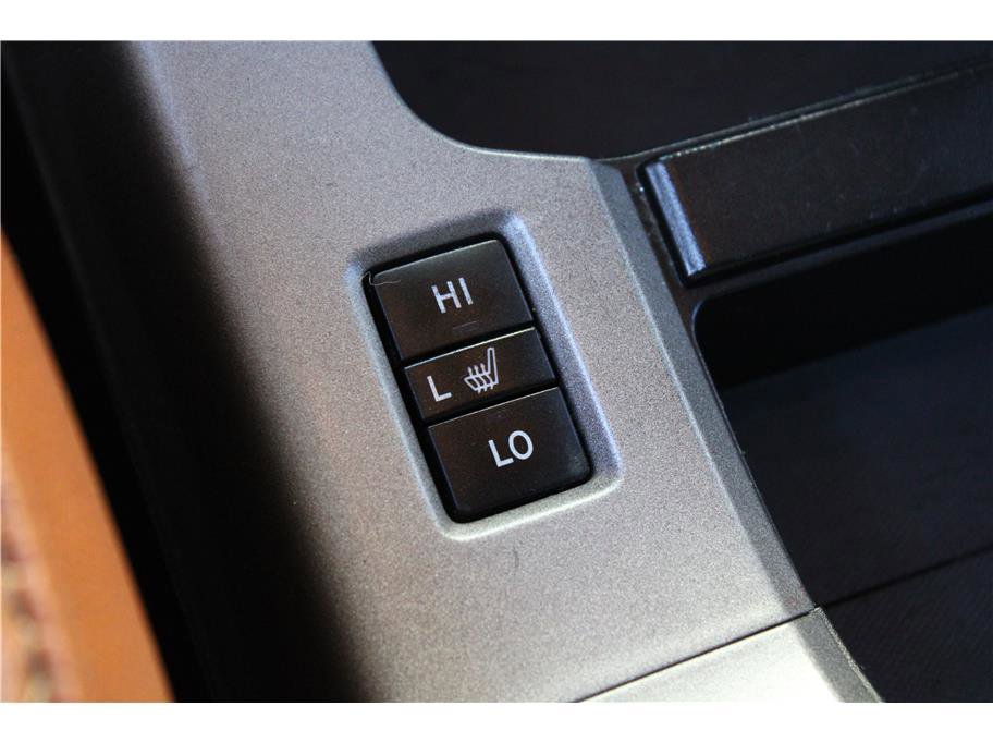 Used 2012 Toyota Sequoia Platinum image 40