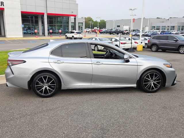 Used 2024 Toyota Camry SE FWD image 14