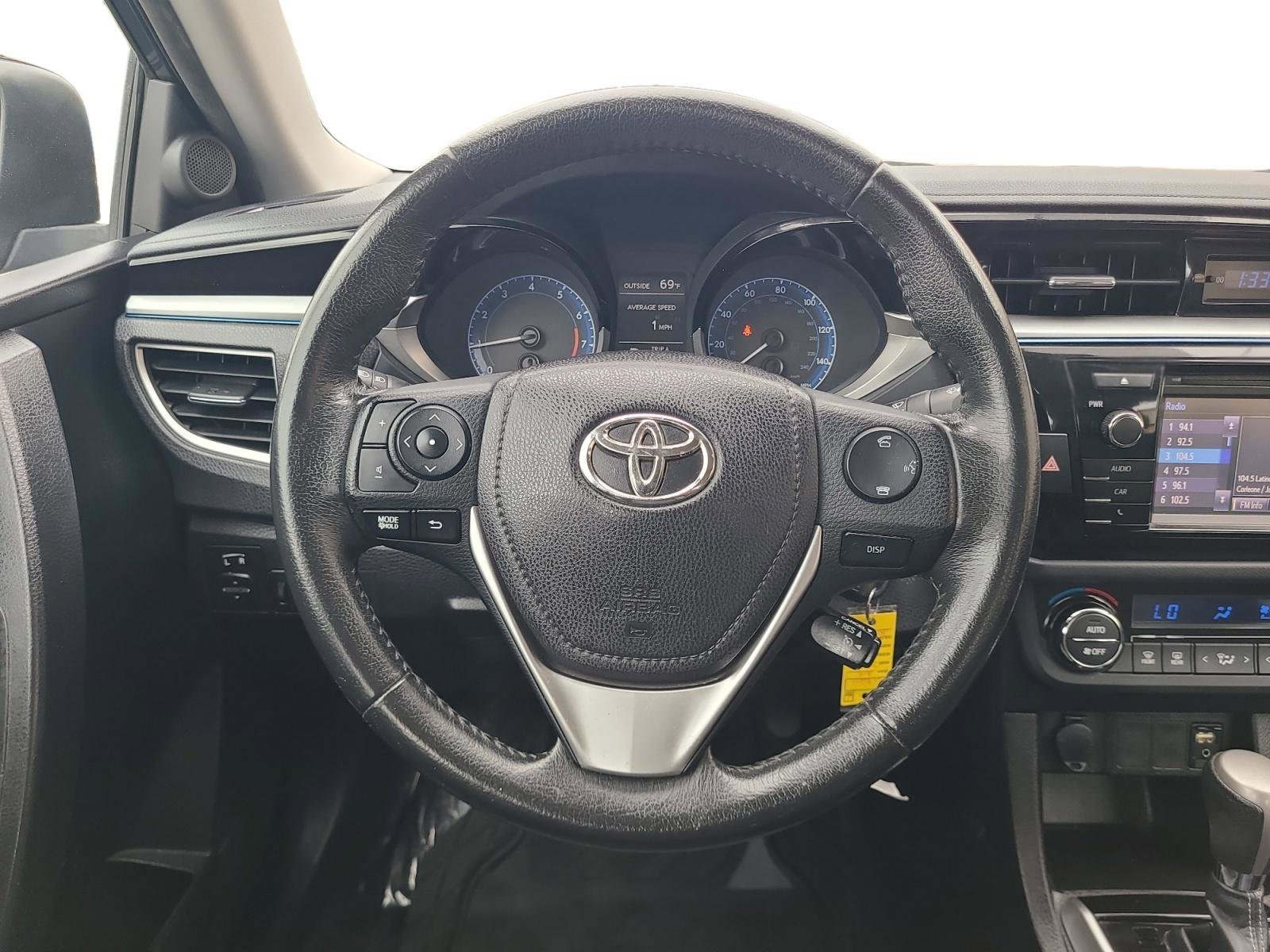 Used 2015 Toyota Corolla S FWD image 12