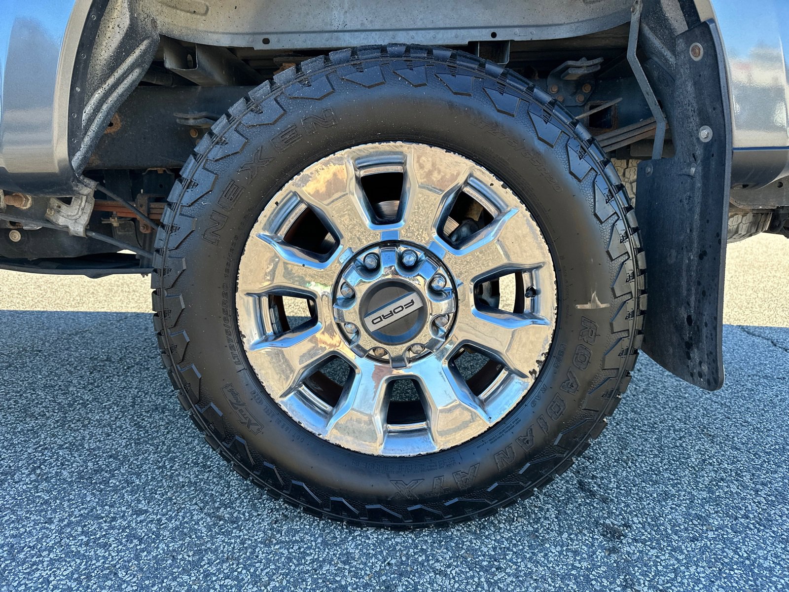 Used 2018 Ford F350 Lariat w/ Chrome Package image 19