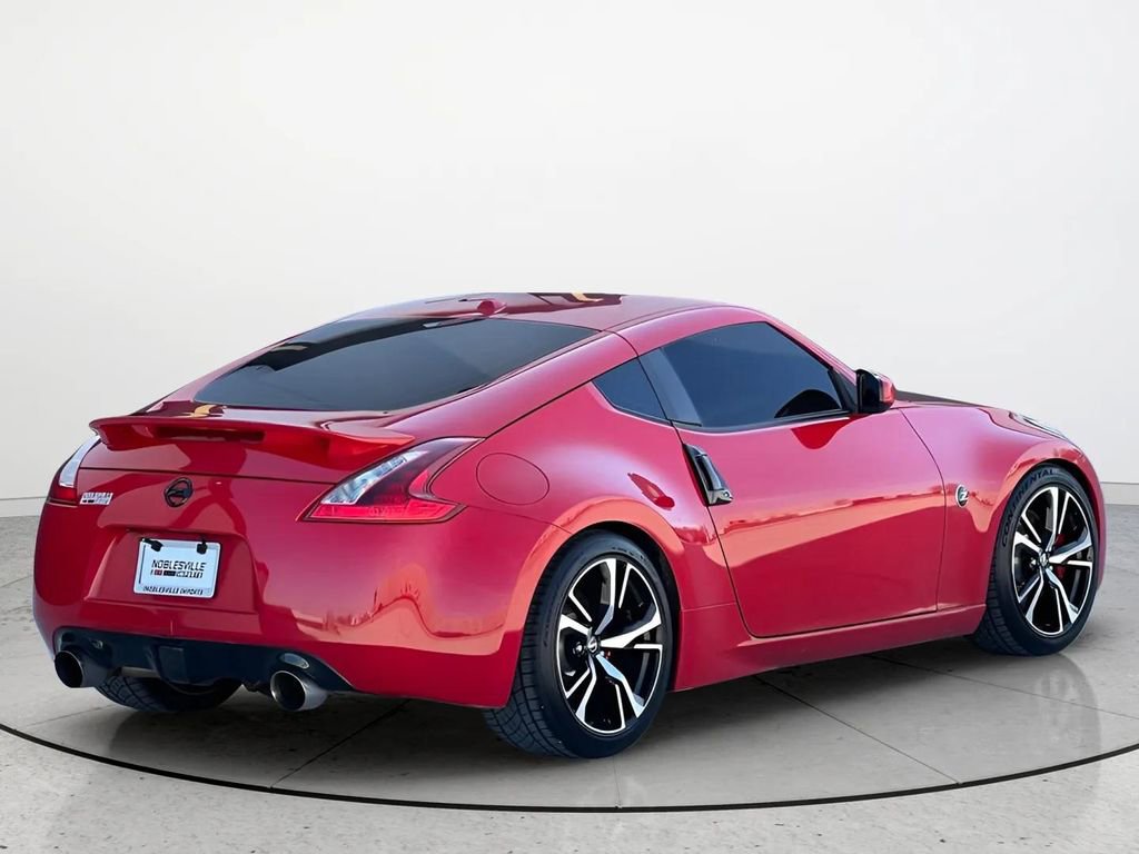 Used 2018 Nissan 370Z Coupe RWD image 6