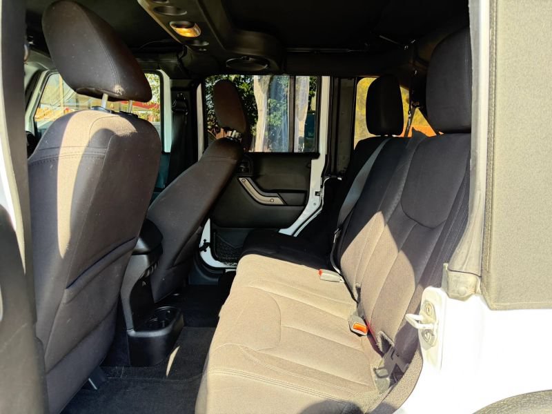 Used 2014 Jeep Wrangler Unlimited Sport w/ Quick Order Package 24S AWD/4WD image 15