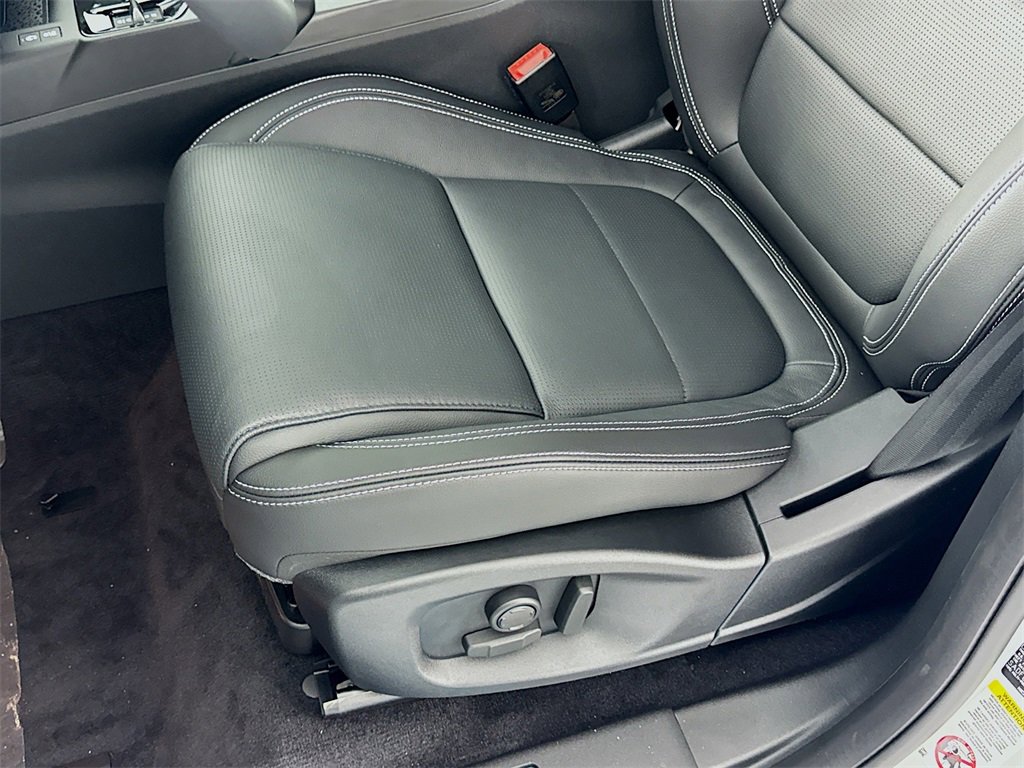 New 2024 Jaguar E-PACE R-Dynamic SE image 20