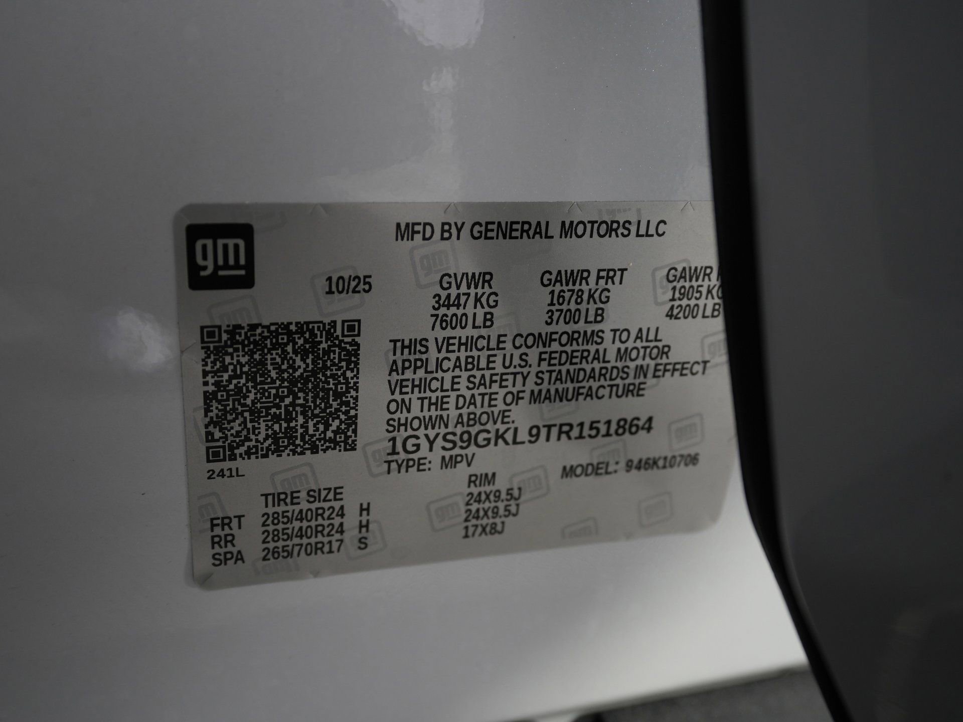 Used 2026 Cadillac Escalade Platinum Sport w/ LPO, Floor Liner Package image 42