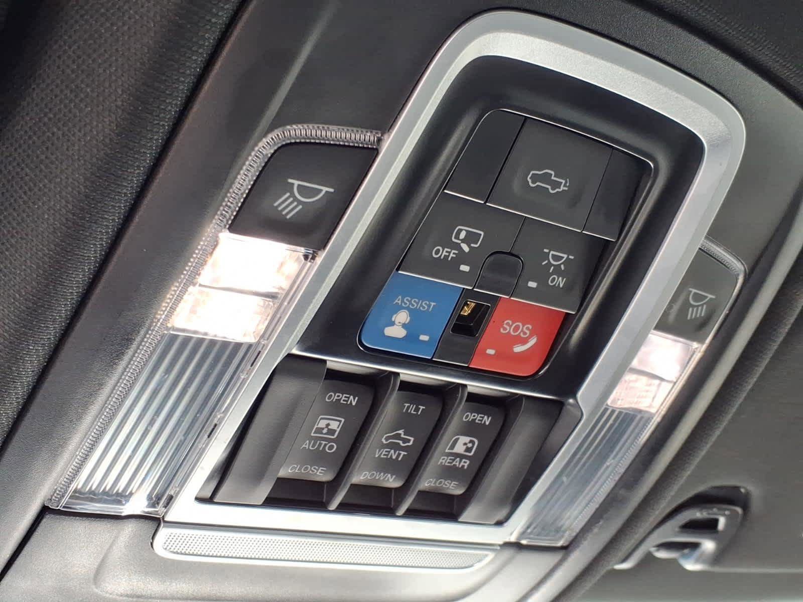Used 2022 RAM 2500 Limited w/ Towing Technology Group image 14