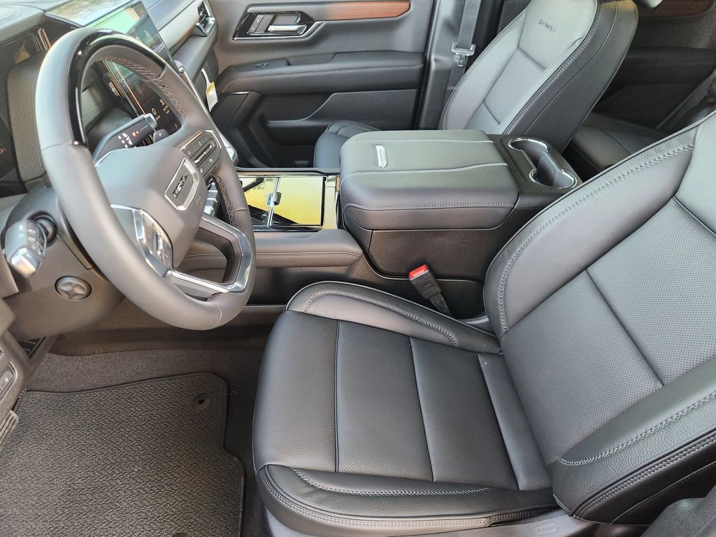New 2026 GMC Yukon Denali w/ Denali Reserve Package image 8