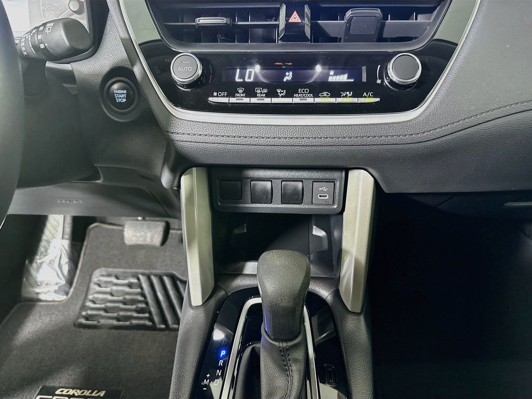 Certified 2024 Toyota Corolla Cross LE w/ Moonroof Package FWD image 23