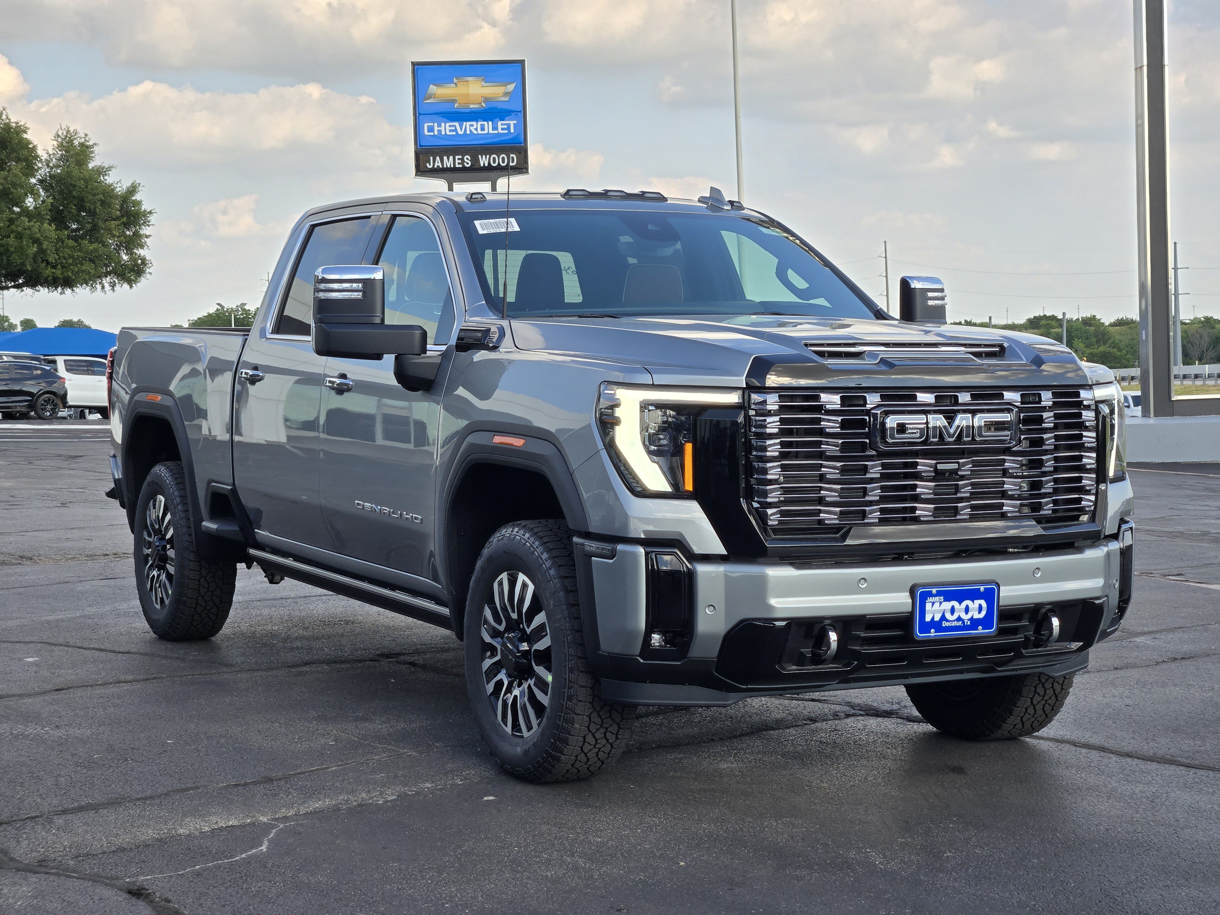 New 2026 GMC Sierra 2500 Denali Ultimate AWD/4WD image 2