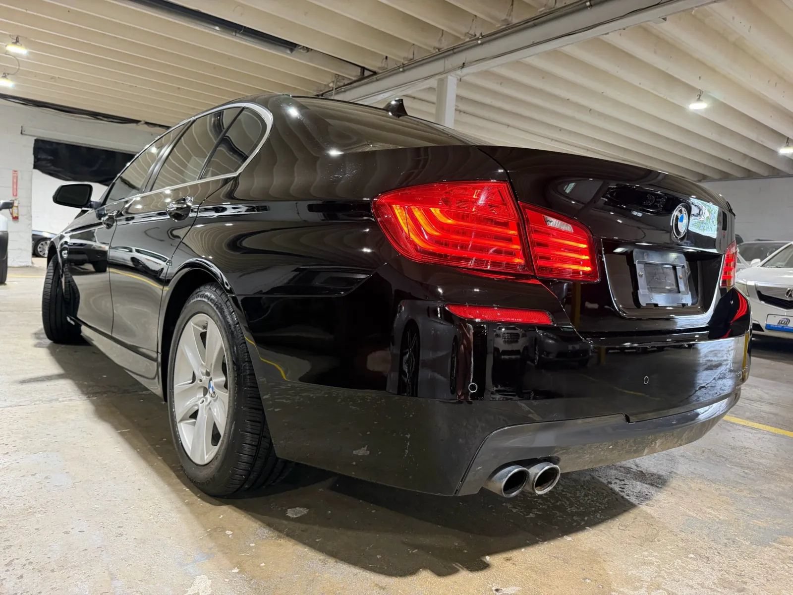 Used 2015 BMW 528i Sedan RWD image 3