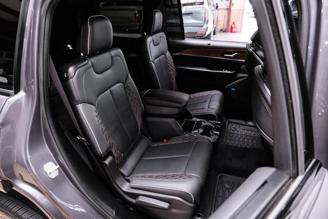 Used 2023 Jeep Grand Cherokee L Summit AWD/4WD image 65