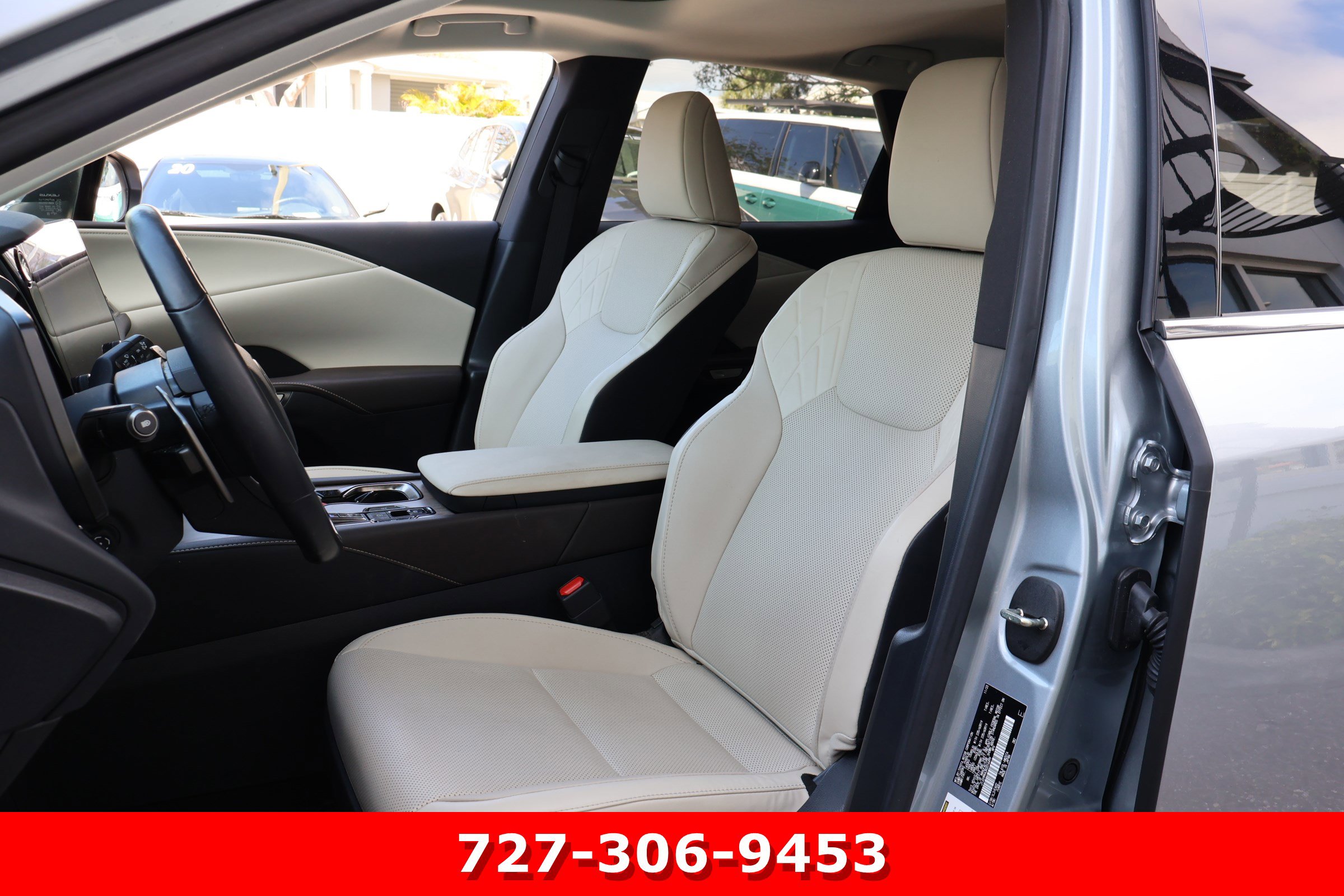 Used 2024 Lexus RX 350 Premium w/ Accessory Package (Z1) image 2