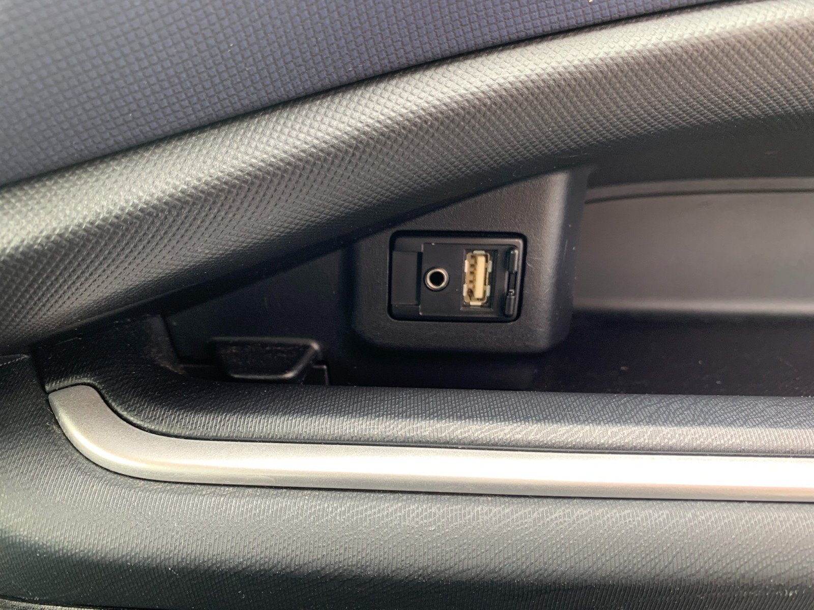 Used 2017 Toyota Prius C Two FWD image 35