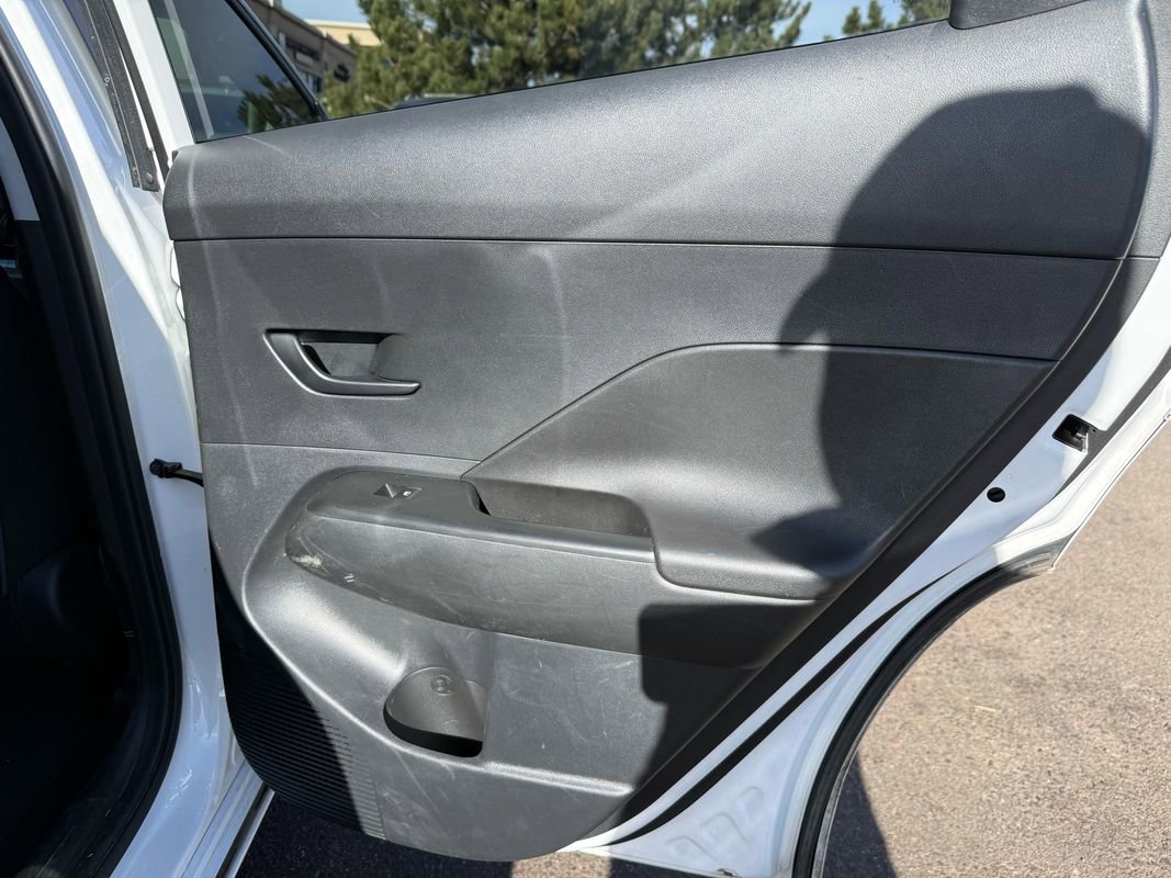 Used 2024 Hyundai Kona SEL image 19