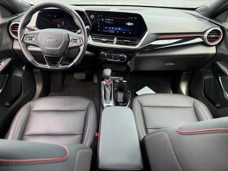 Used 2024 Chevrolet Trax RS w/ Driver Confidence Package FWD image 14