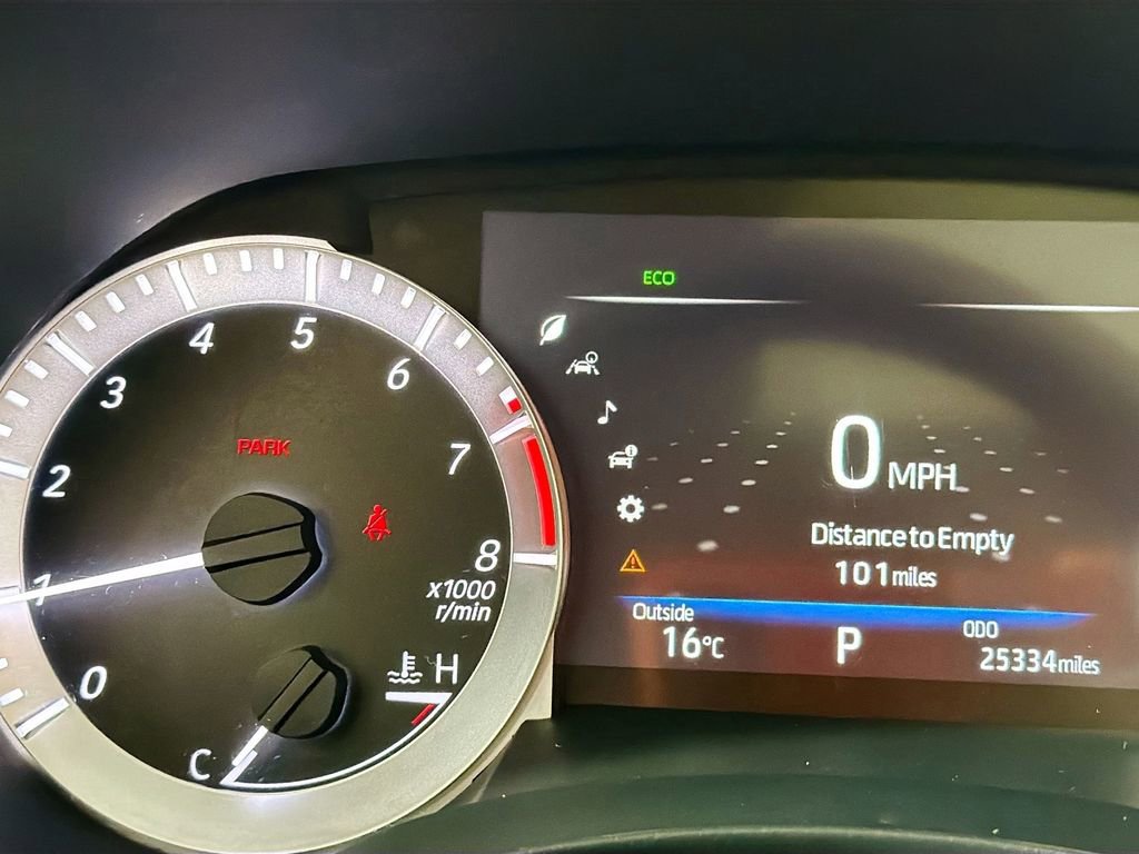 Used 2023 Toyota Highlander XLE image 13