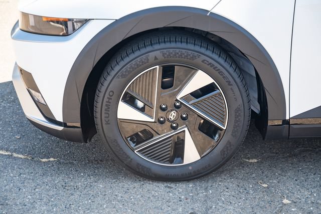 New 2026 Hyundai Ioniq 5 SEL RWD image 11
