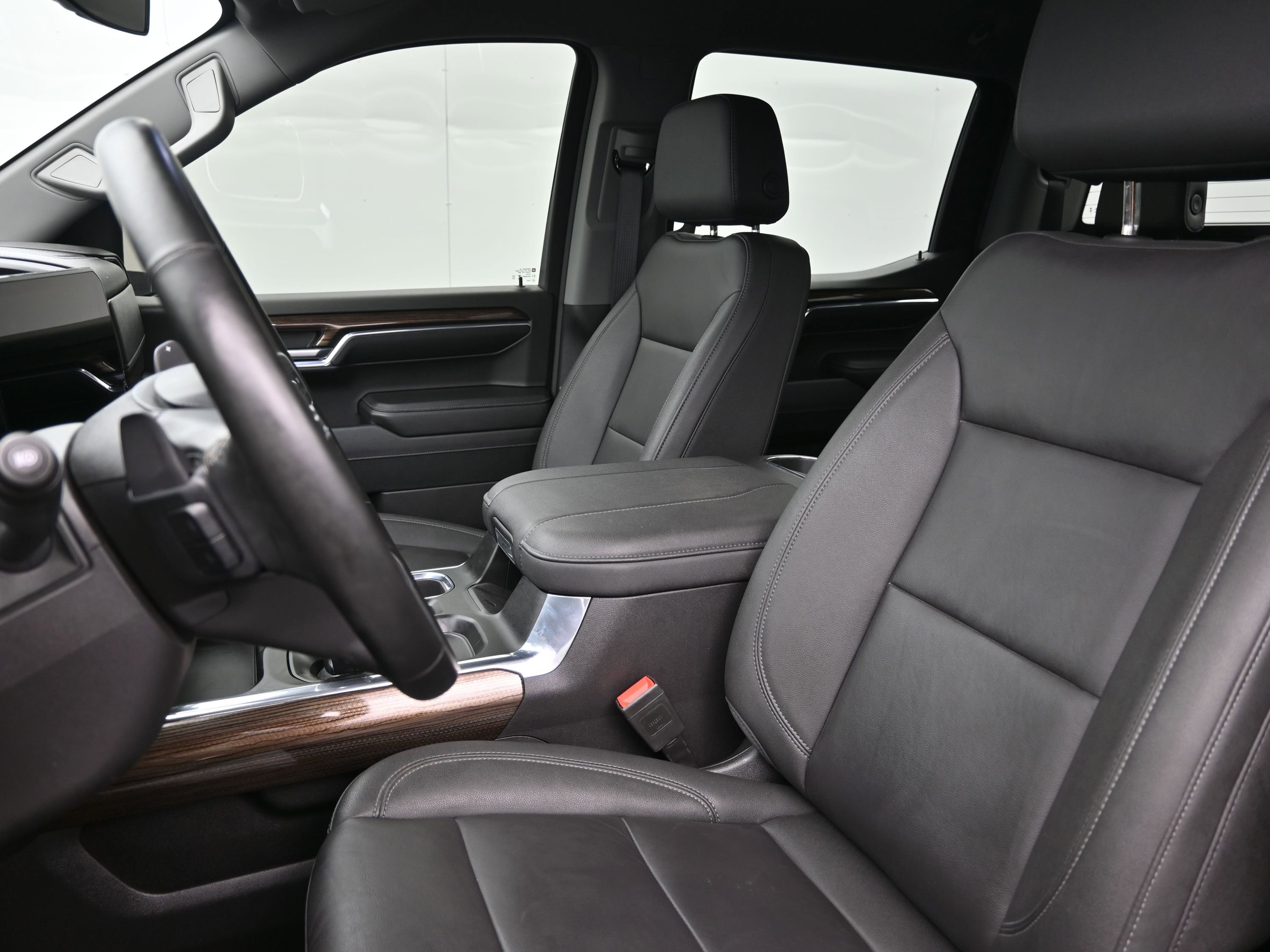 Used 2024 Chevrolet Silverado 1500 LT Trail Boss w/ Convenience Package II image 12