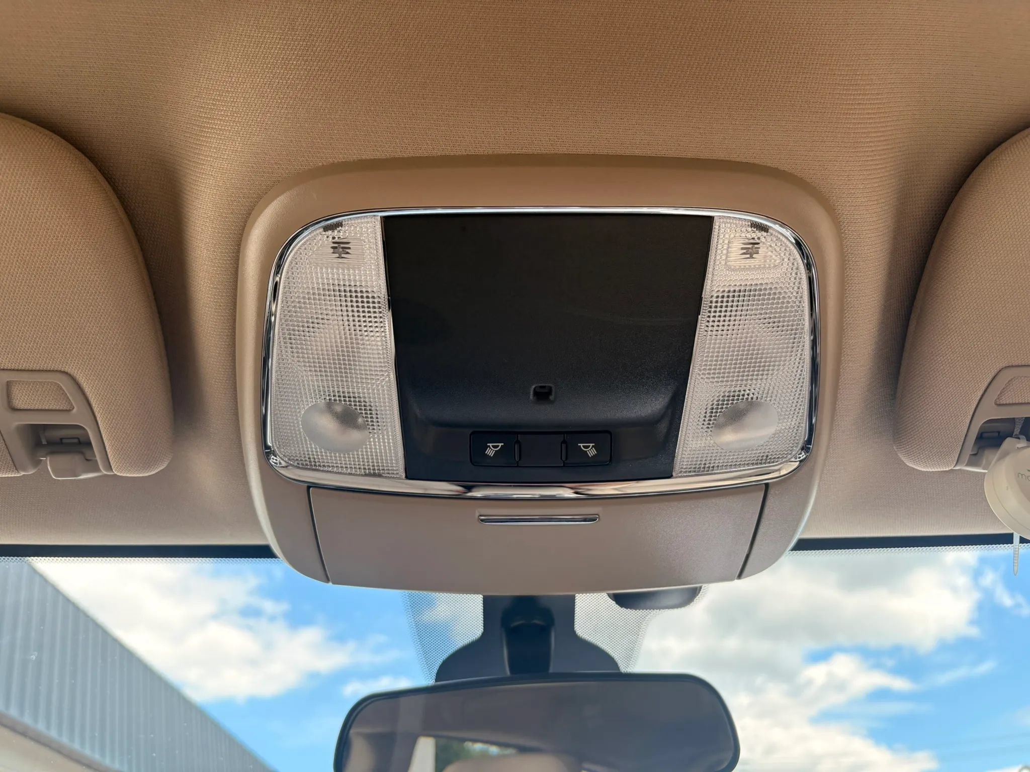Used 2019 Jeep Grand Cherokee Laredo AWD/4WD image 24