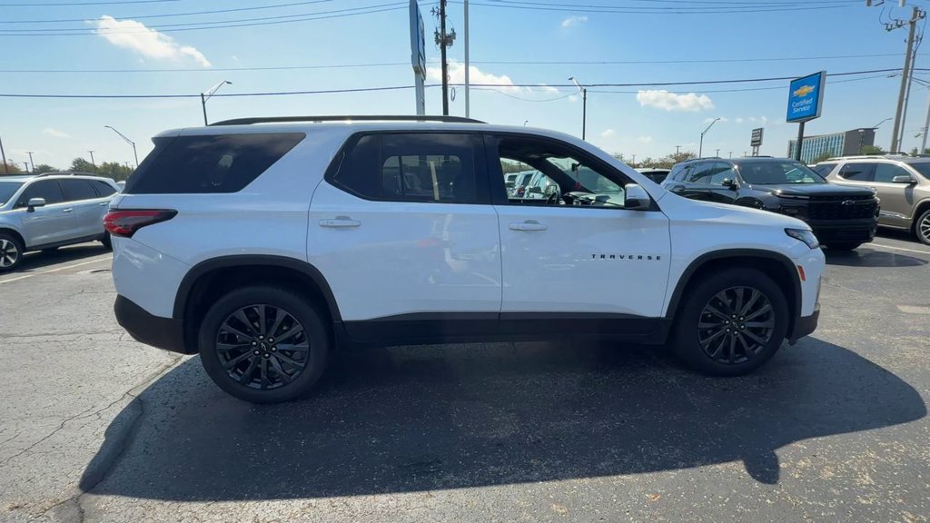 Used 2023 Chevrolet Traverse RS AWD/4WD image 9