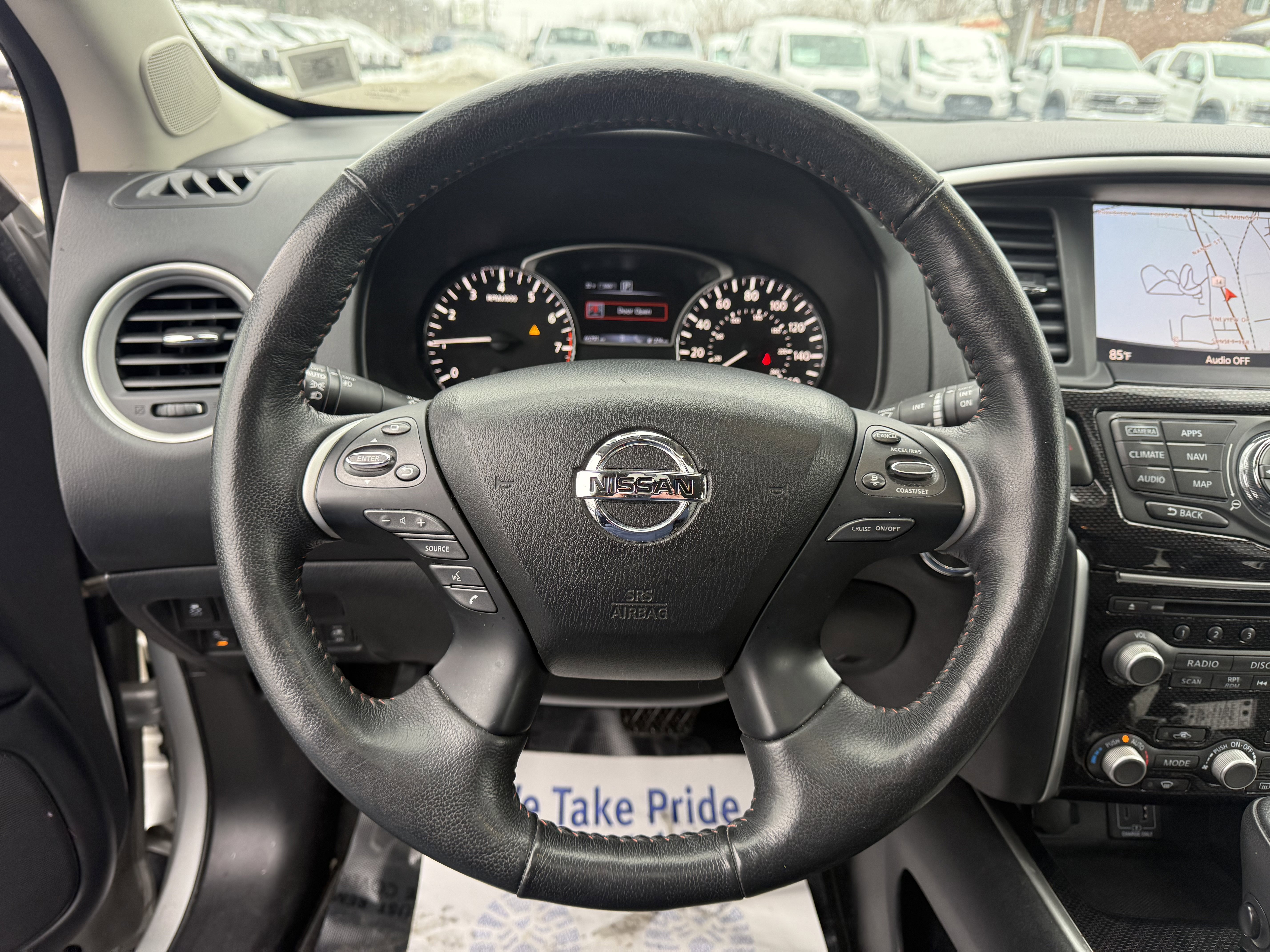 Used 2019 Nissan Pathfinder SL image 14