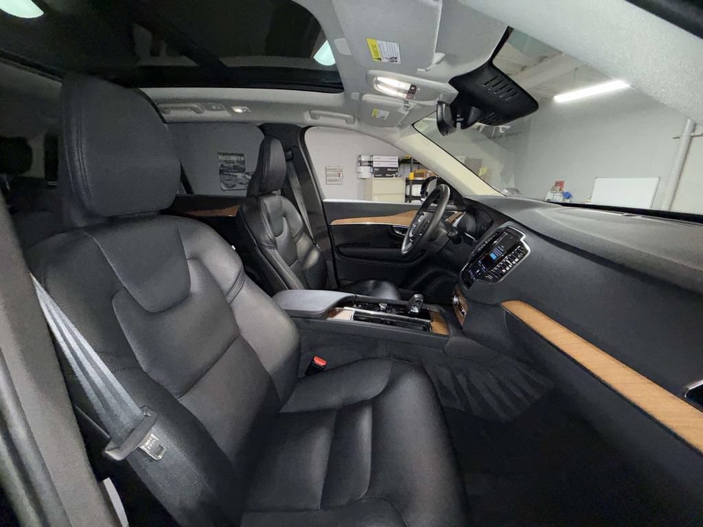 Used 2023 Volvo XC90 B6 Plus w/ Protection Package Premier AWD/4WD image 14