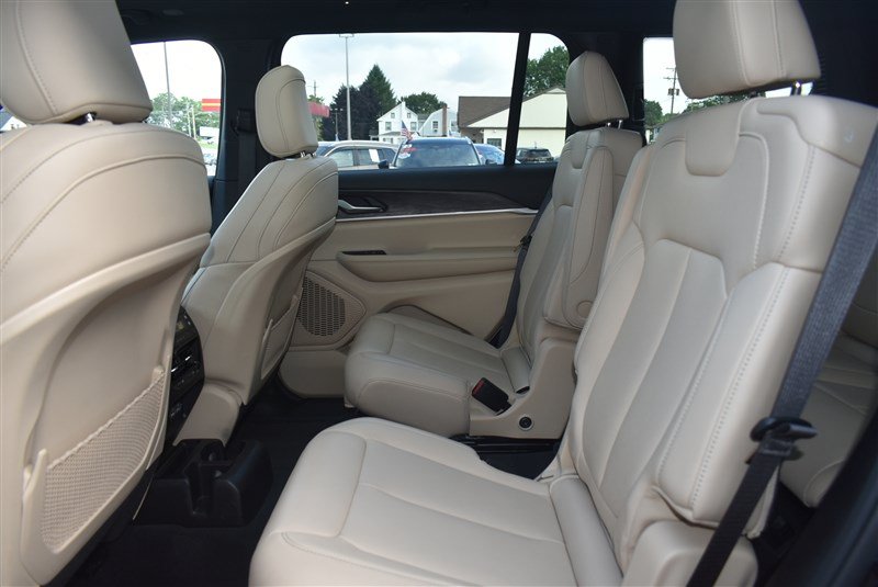 Used 2023 Jeep Grand Cherokee L Limited w/ Trailer Tow Group (B) AWD/4WD image 28