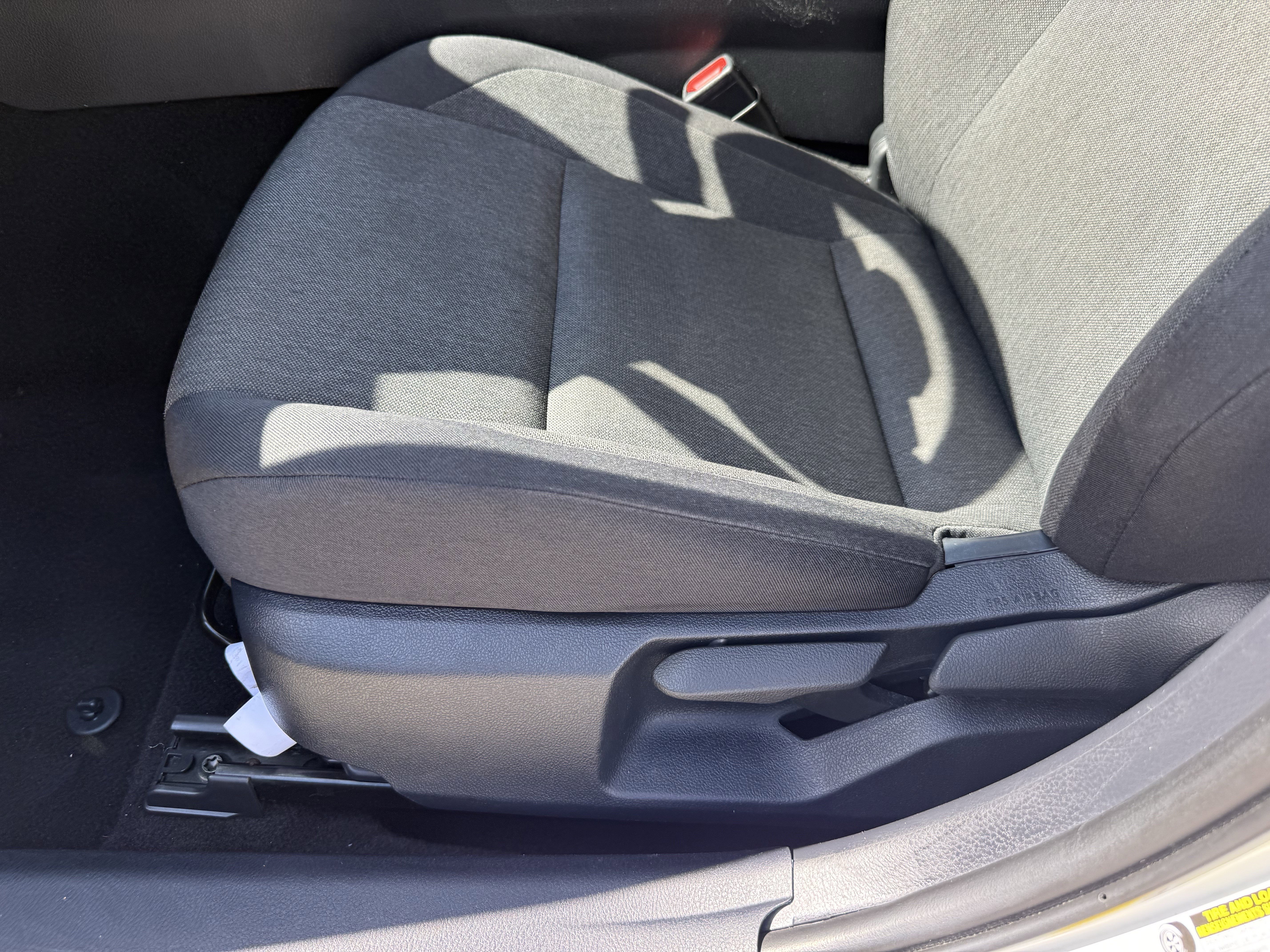 Used 2025 Toyota Camry LE FWD image 30